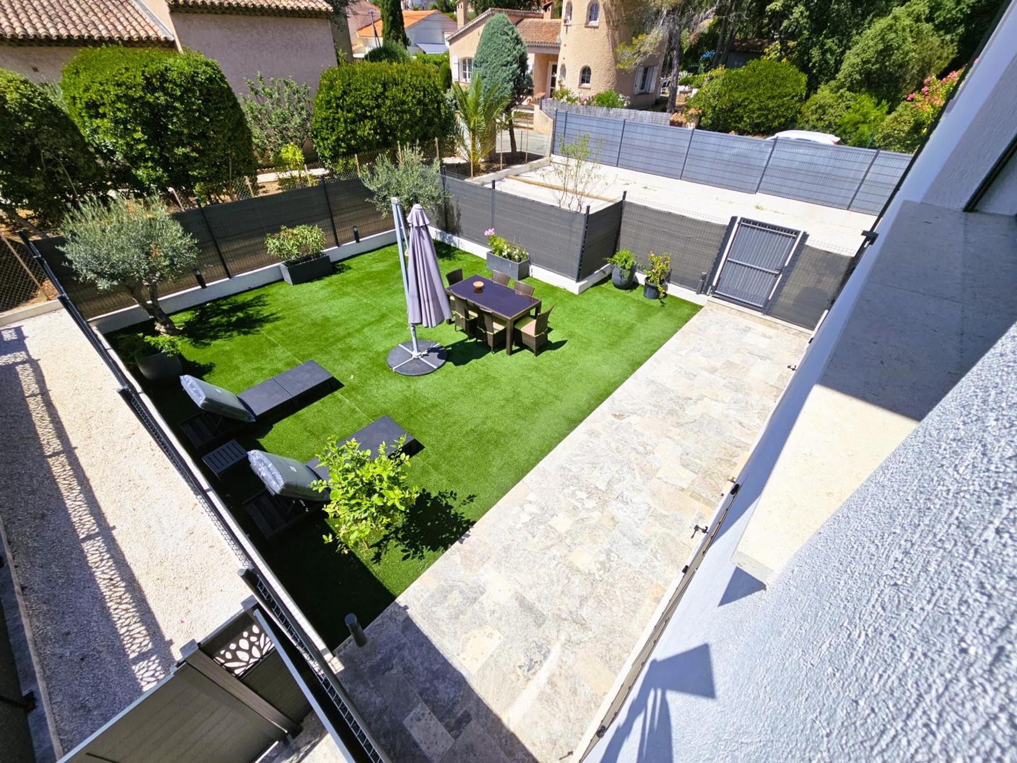 Etoile Du Berger Saint Aygulf 3 Villas Et 4 Appartements Jardin Individuel Et Piscine Chauffee En Saison - La Mer Et Les Plages 450 M Eksteriør bilde