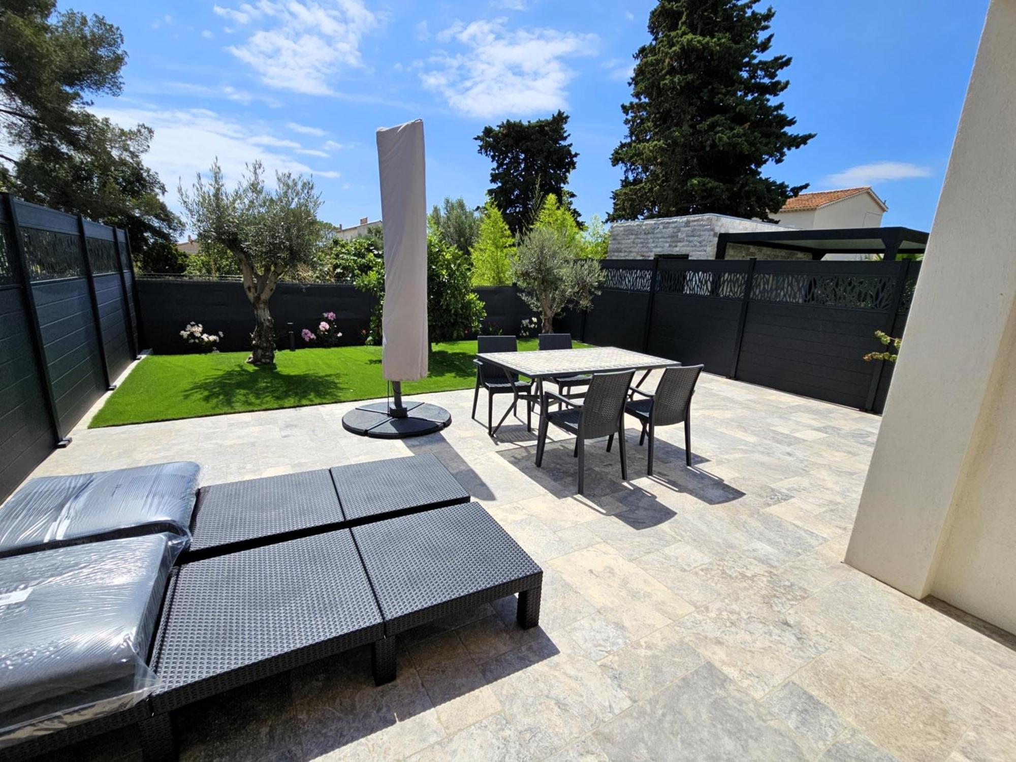 Etoile Du Berger Saint Aygulf 3 Villas Et 4 Appartements Jardin Individuel Et Piscine Chauffee En Saison - La Mer Et Les Plages 450 M Eksteriør bilde