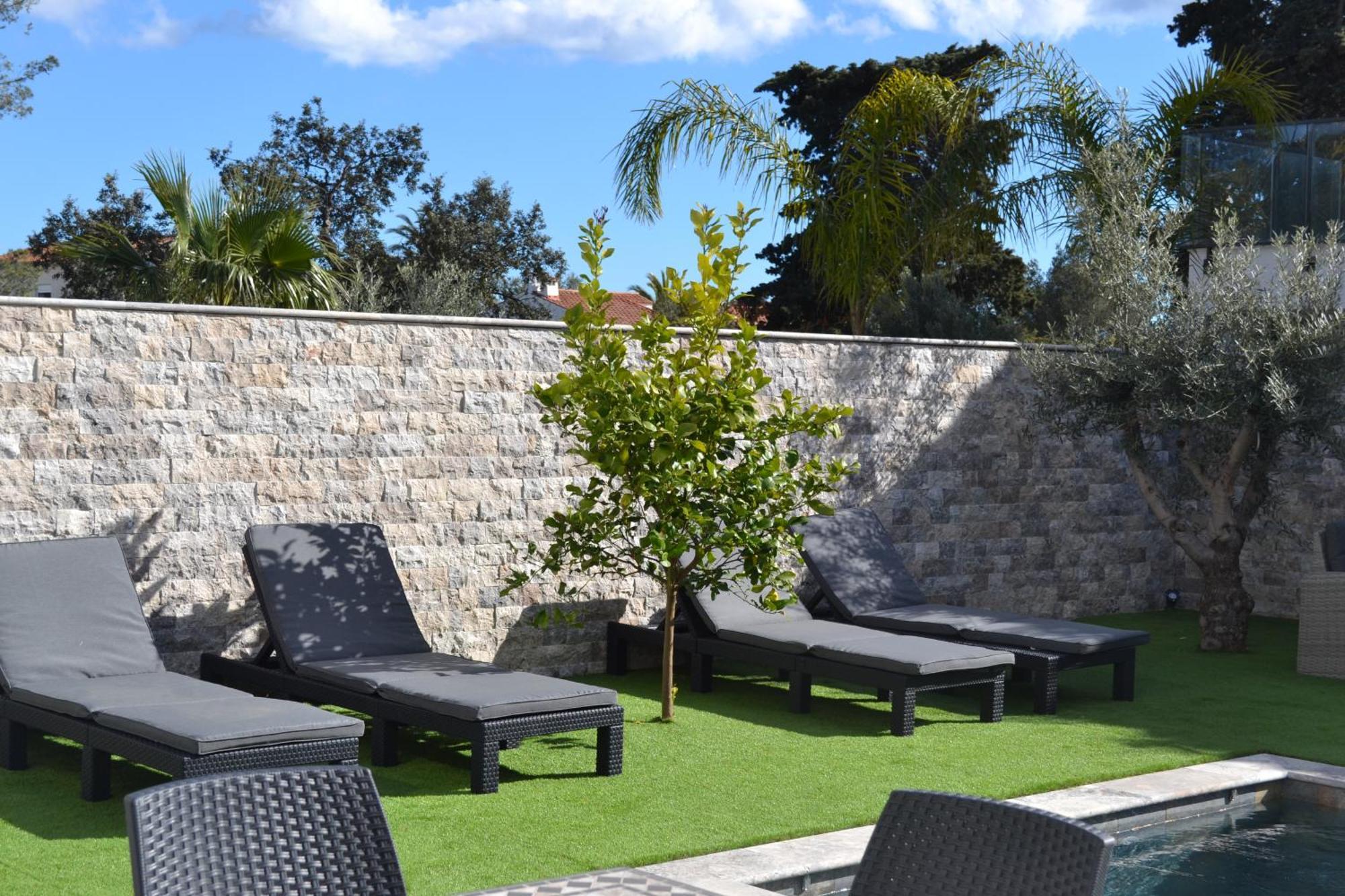 Etoile Du Berger Saint Aygulf 3 Villas Et 4 Appartements Jardin Individuel Et Piscine Chauffee En Saison - La Mer Et Les Plages 450 M Eksteriør bilde