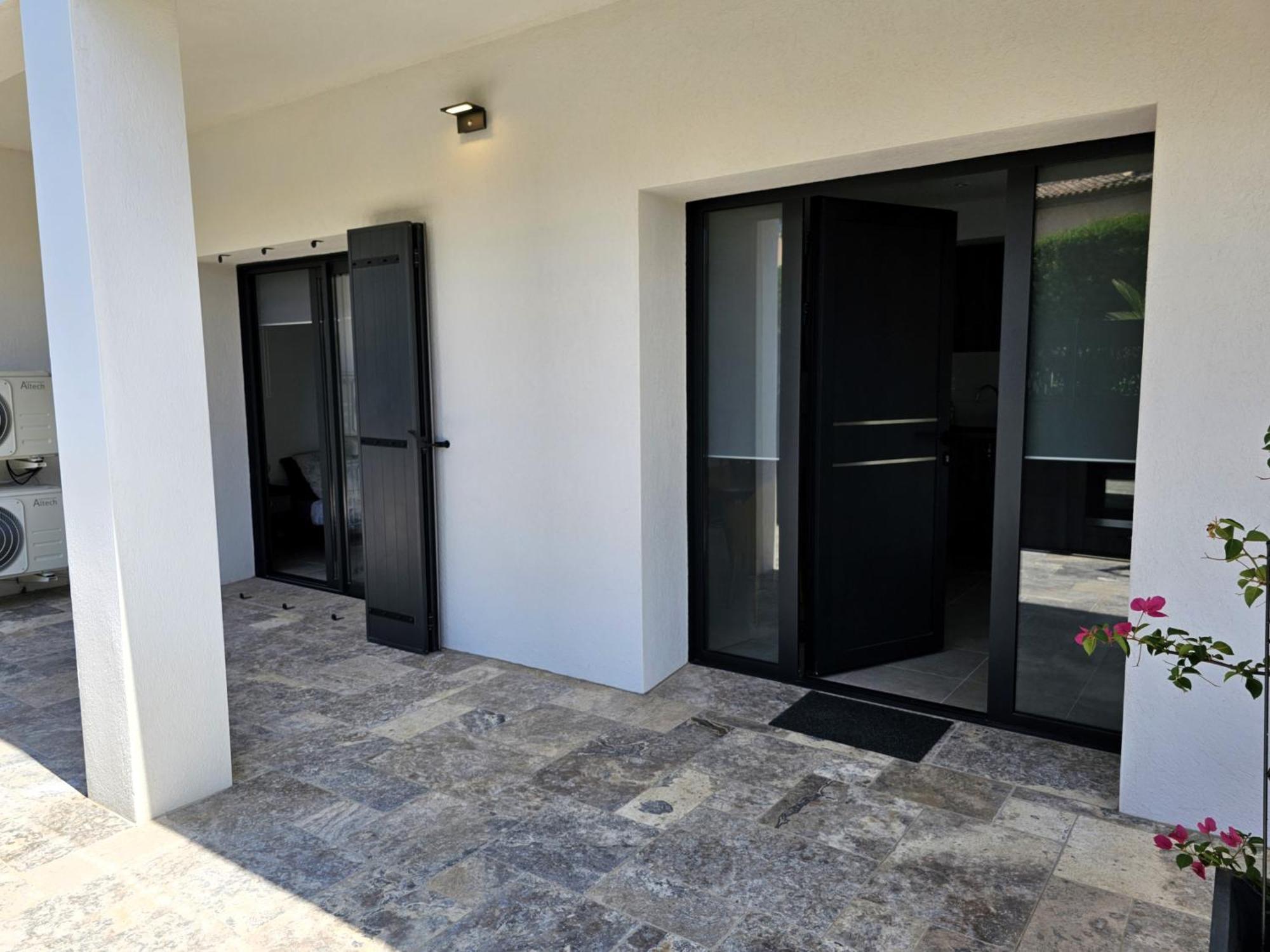 Etoile Du Berger Saint Aygulf 3 Villas Et 4 Appartements Jardin Individuel Et Piscine Chauffee En Saison - La Mer Et Les Plages 450 M Eksteriør bilde