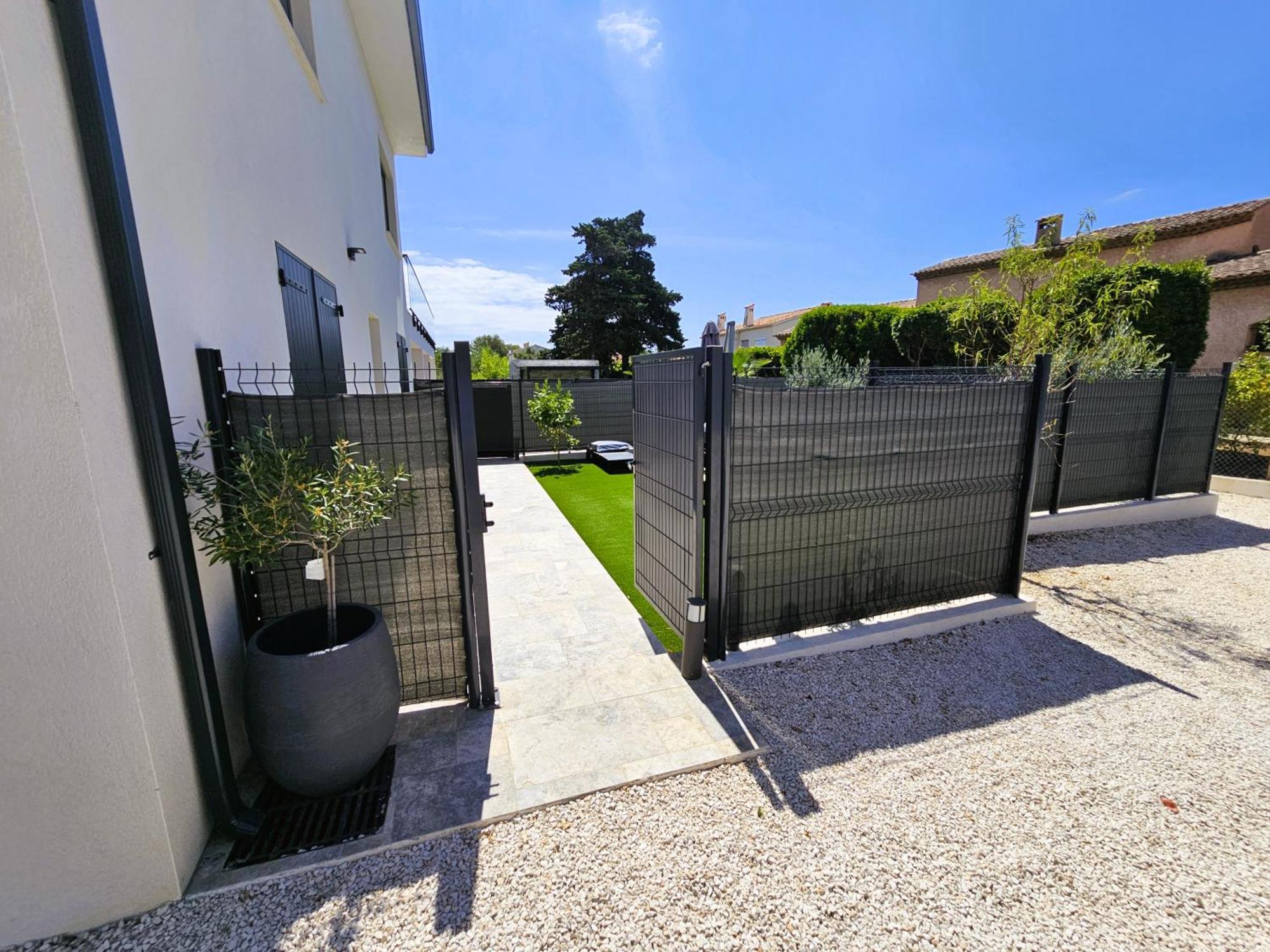 Etoile Du Berger Saint Aygulf 3 Villas Et 4 Appartements Jardin Individuel Et Piscine Chauffee En Saison - La Mer Et Les Plages 450 M Eksteriør bilde